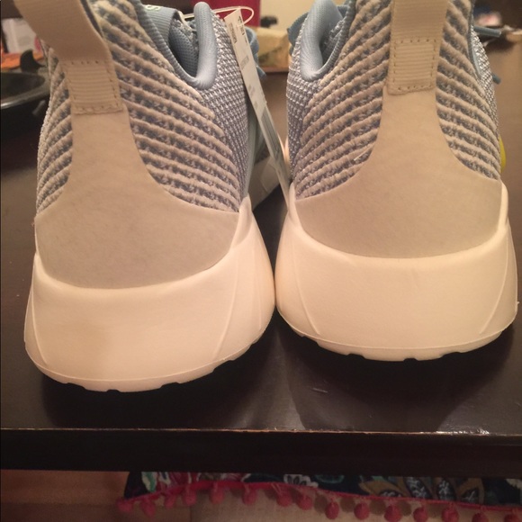 Adidas sneaker - Picture 4 of 5